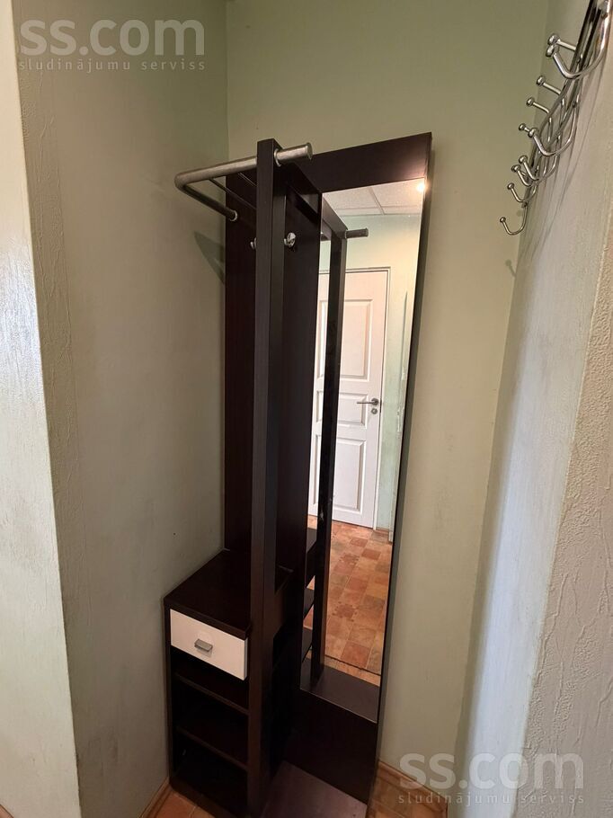 Sudrabu Edžus 13a, Jelgava un raj., Jelgava — dzivoklis