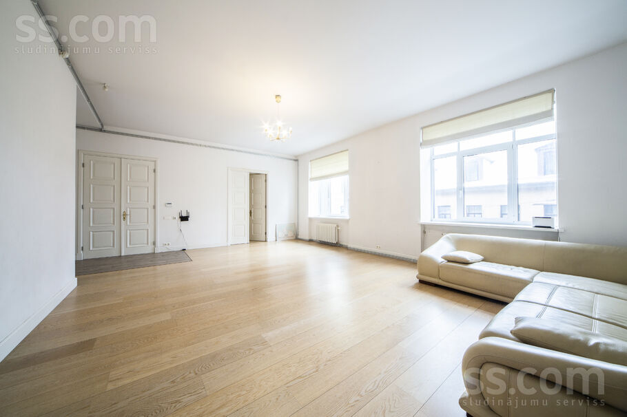 Skolas 30, Rīga — dzivoklis