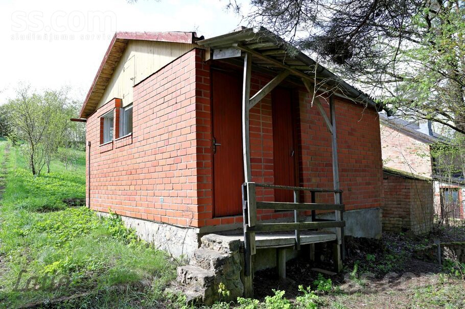 Lauktehnika 51 51, Lauktehnika, Jēkabpils un raj., Kūku pag. — maja