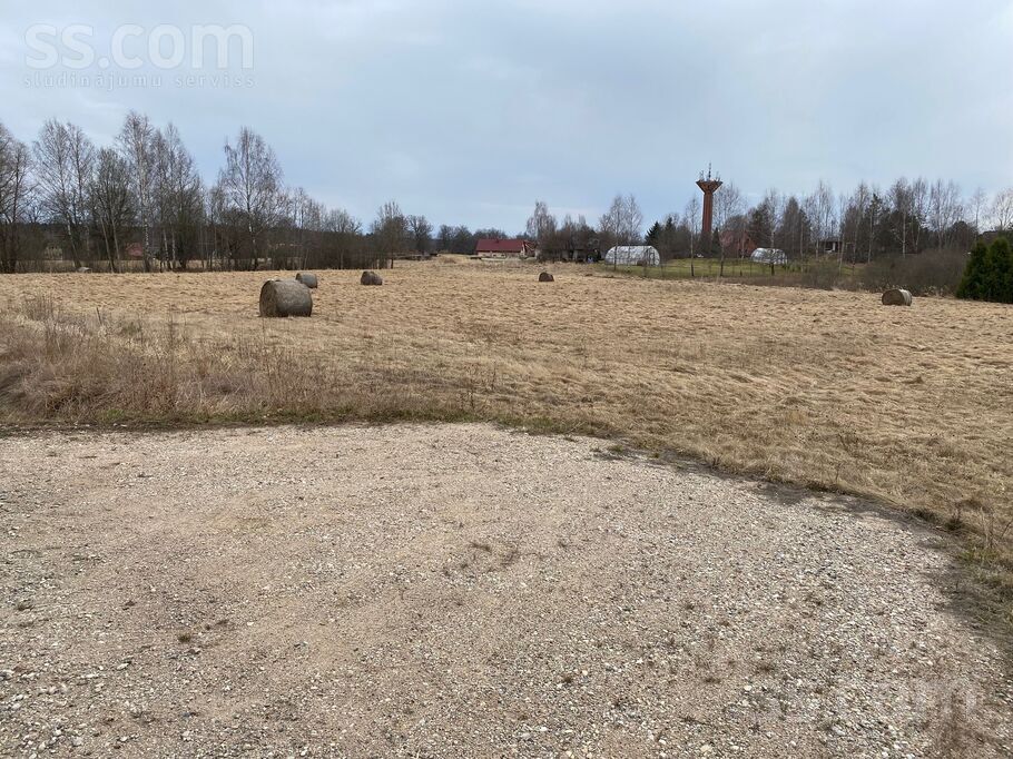 Cēsu ceļs, Auciems, Cēsis un raj., Raiskuma pag. — zeme