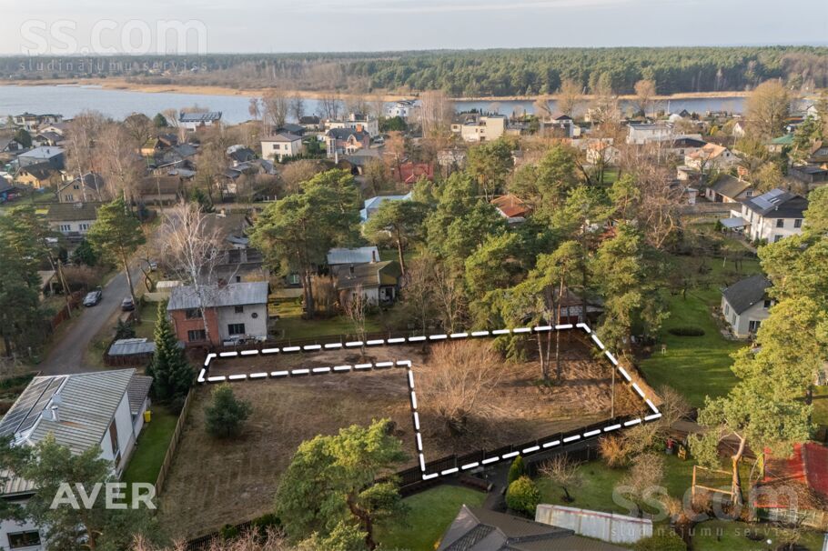 Āmu 1, Rīga — zeme