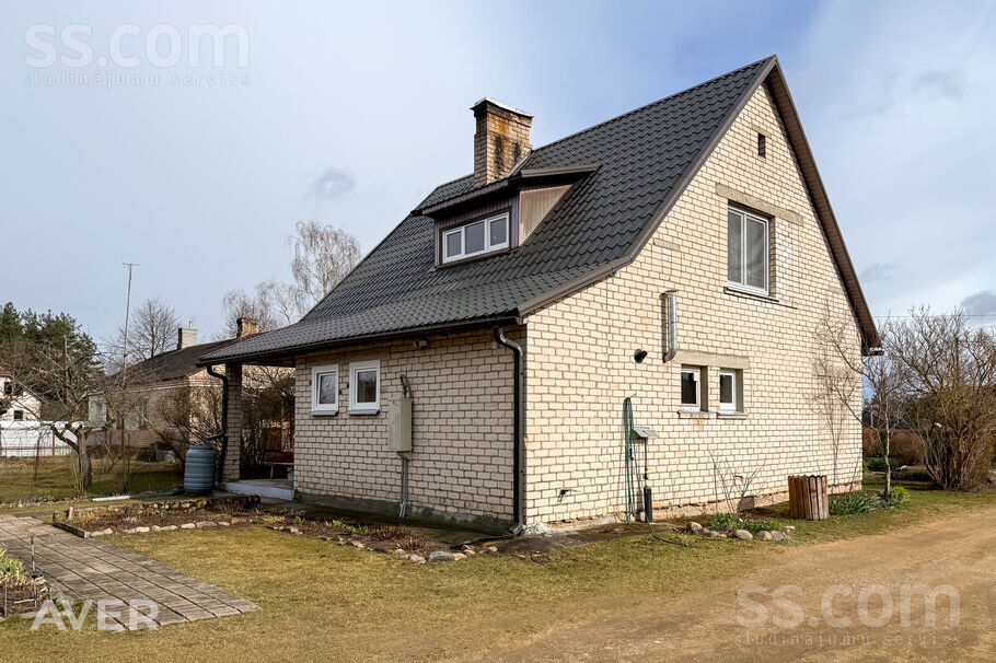 Ziedu iela 12, Silene, Daugavpils un raj., Skrudalienas pag. — maja