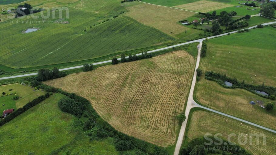 Strautlejas, Tukums un raj., Tukums — zeme