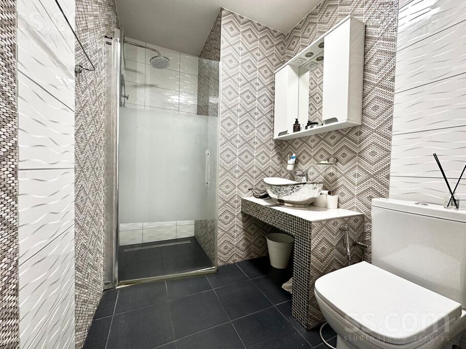 Lakstīgalu 3, Vālodzes, Rīgas rajons, Stopiņu nov. — maja