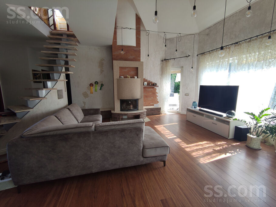 Kālavu 6, Mežāres, Rīgas rajons, Babītes pag. — maja