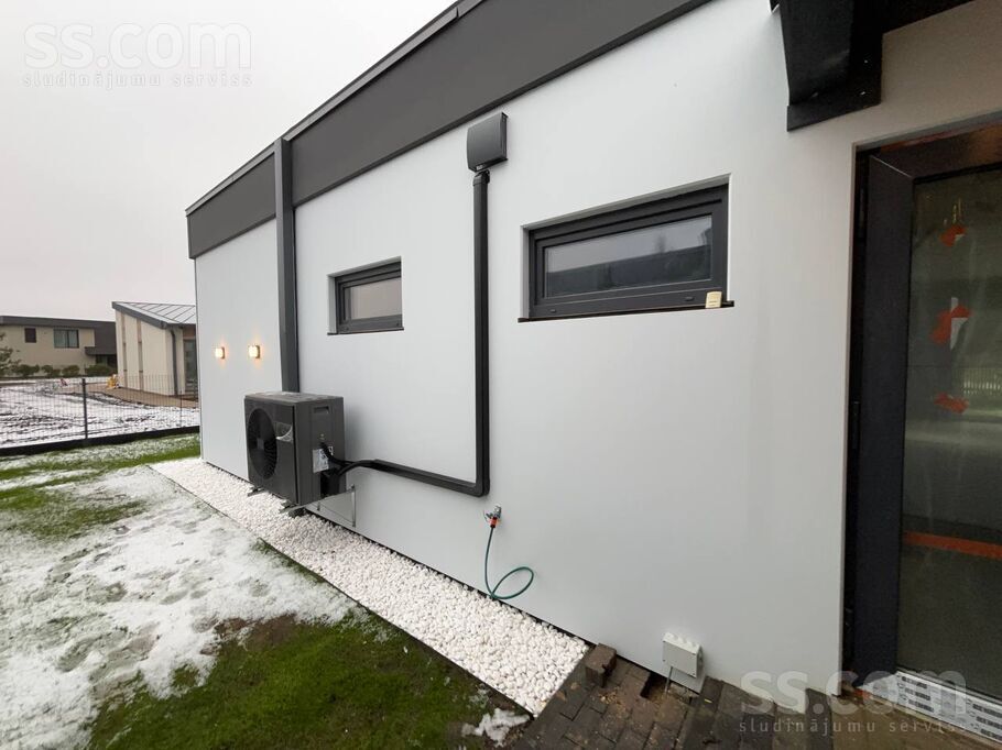 Dinastijas iela 10-2, Rāmava, Rīgas rajons, Ķekavas pag. — maja