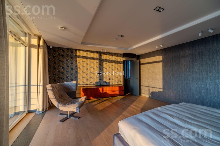 Laipu iela 2, Jūrmala — maja