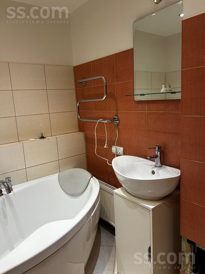 Mežāžu 4, Uzvara, Bauska un raj., Gailīšu pag. — dzivoklis