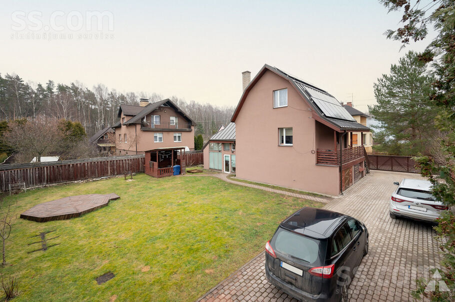 Riekstu iela, Rīgas rajons, Baloži — maja