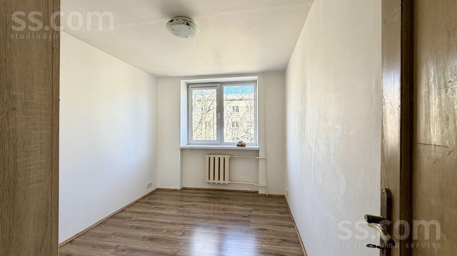 Rododendru 12, Rīga — dzivoklis