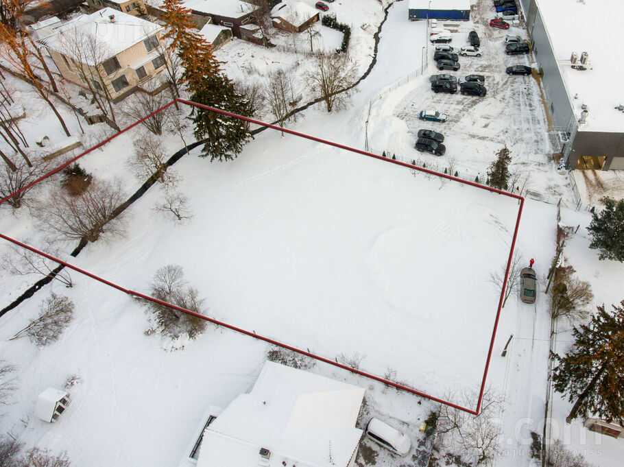 Rudbāržu 1, Rīga — zeme