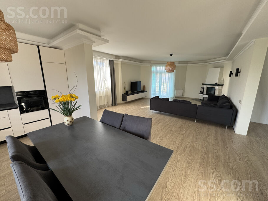 Upleju 12, Mārupe, Rīgas rajons, Mārupes pag. — maja