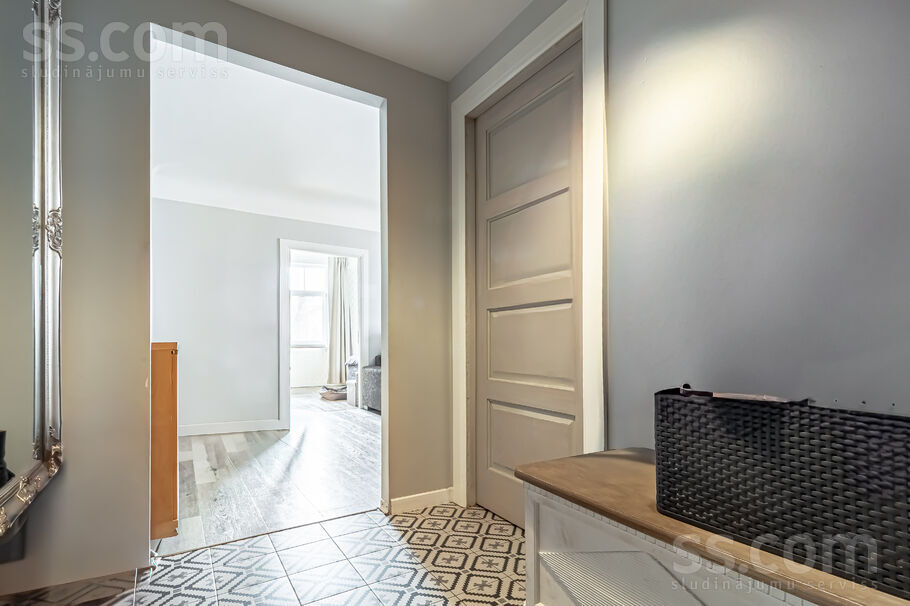 Zeļļu 13, Rīga — dzivoklis