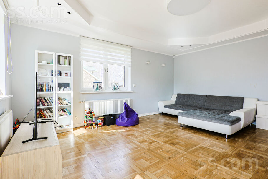 Magnoliju iela 15, Rīgas rajons, Baloži — maja