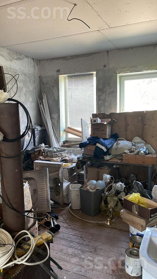 Vecāķu pr. 4, Rīga — maja