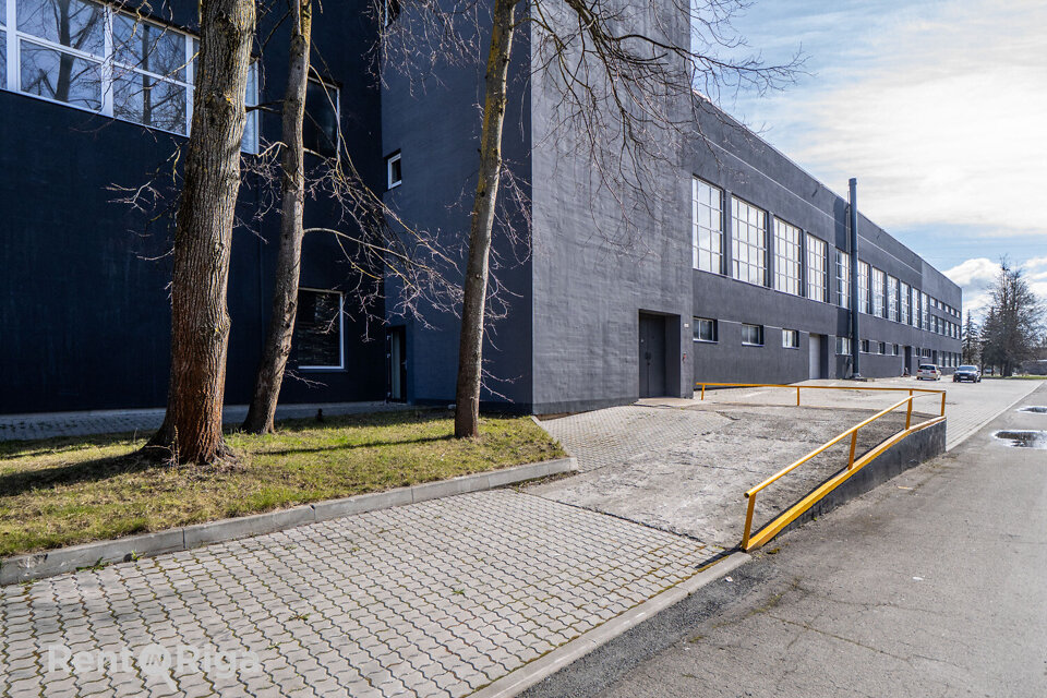 Uriekstes iela 4a, Rīga