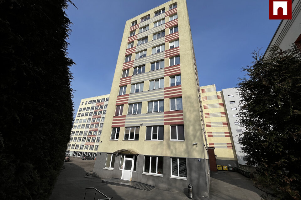 Klusā iela 18, Rīga