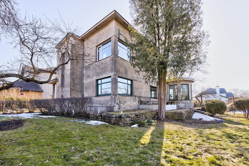 Mežotnes iela 38, Rīga