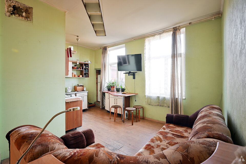 Augļu iela 8a, Rīga