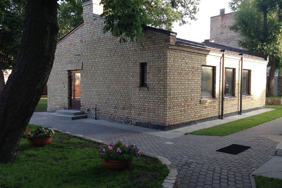 Valmieras iela 3, Rīga