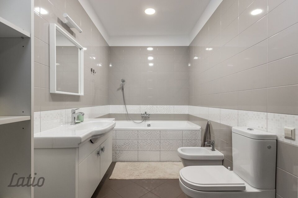 Dubultu prospekts 19, Jūrmala