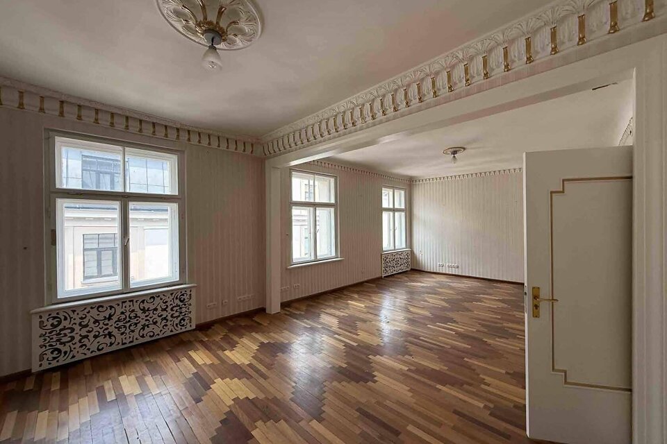 Teātra iela 9, Rīga