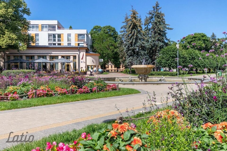 Sparģeļu iela 10, Rīga