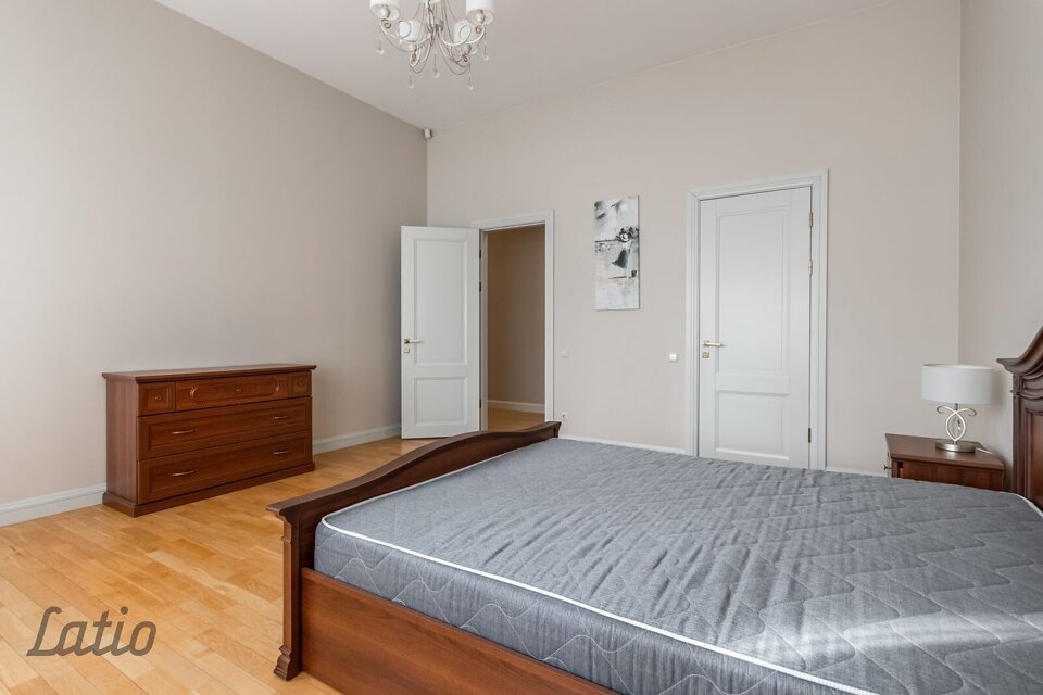 Dubultu prospekts 19, Jūrmala