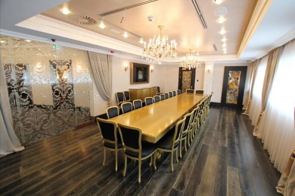 Tērbatas iela 2, Rīga