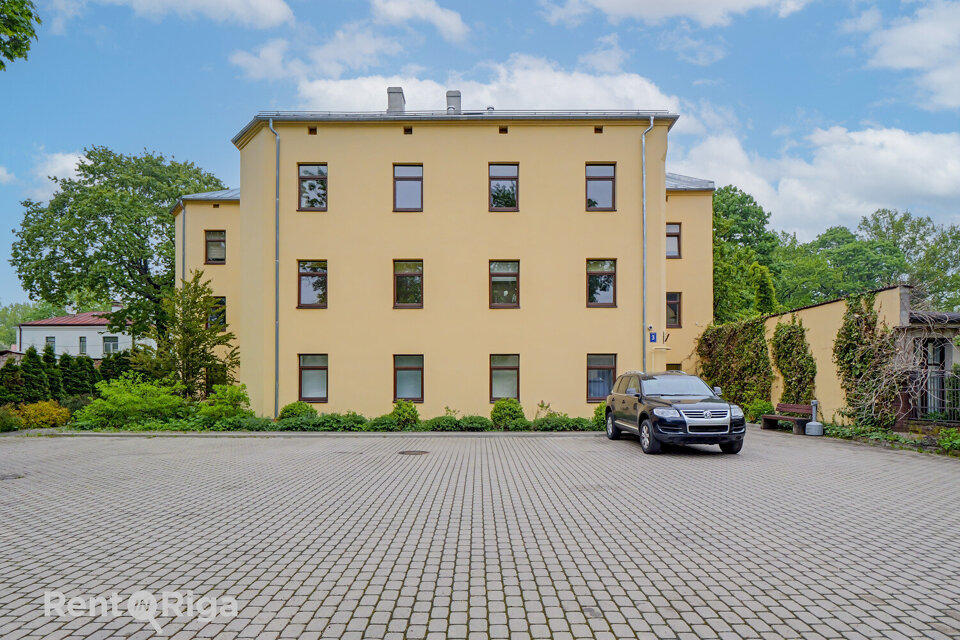 Īves iela 3, Rīga
