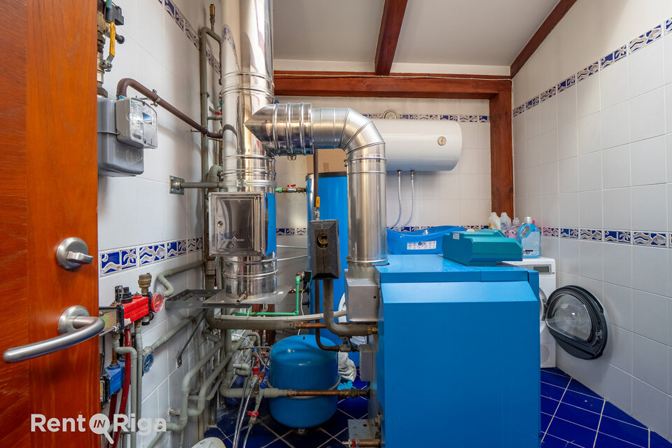 Mazā Smilšu iela 12, Rīga