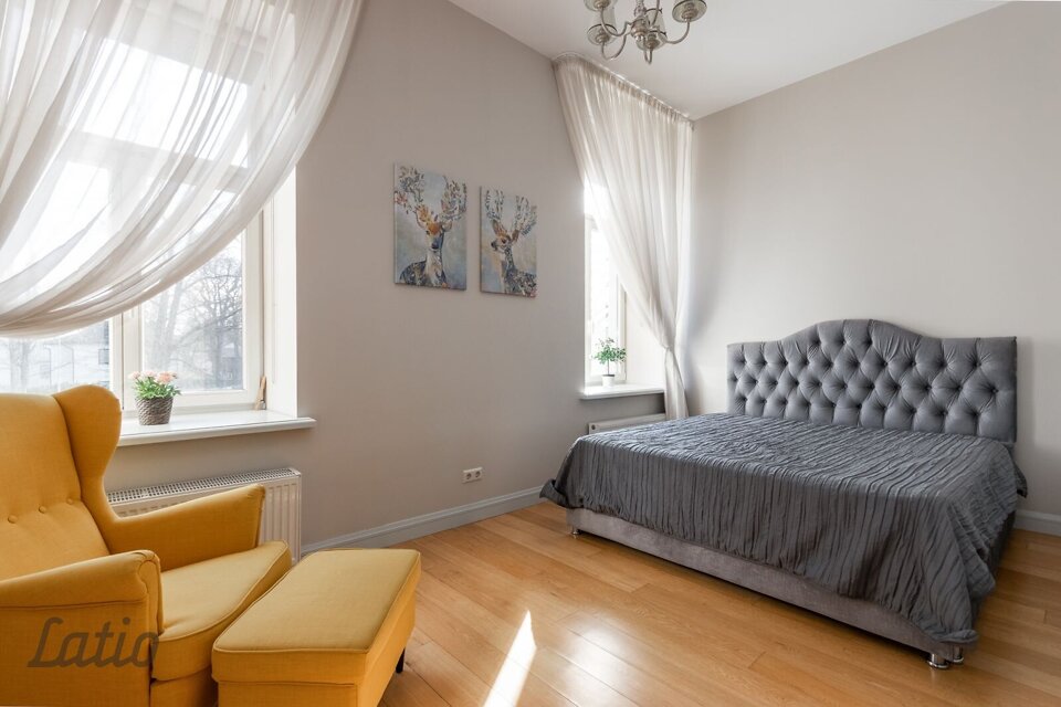 Dubultu prospekts 19, Jūrmala