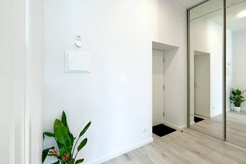 Pulkveža Brieža iela 10, Rīga