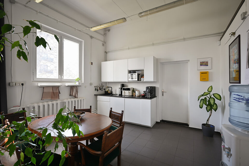 Elvīras iela 1B, Rīga