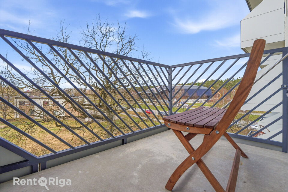 Dzelzavas iela 104, Rīga