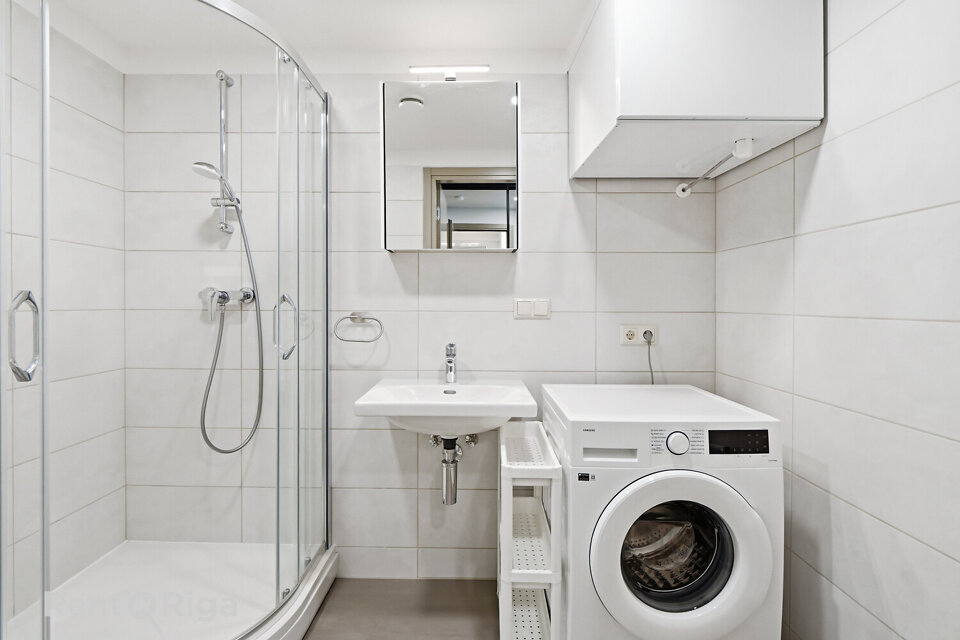 Dzelzavas iela 104, Rīga