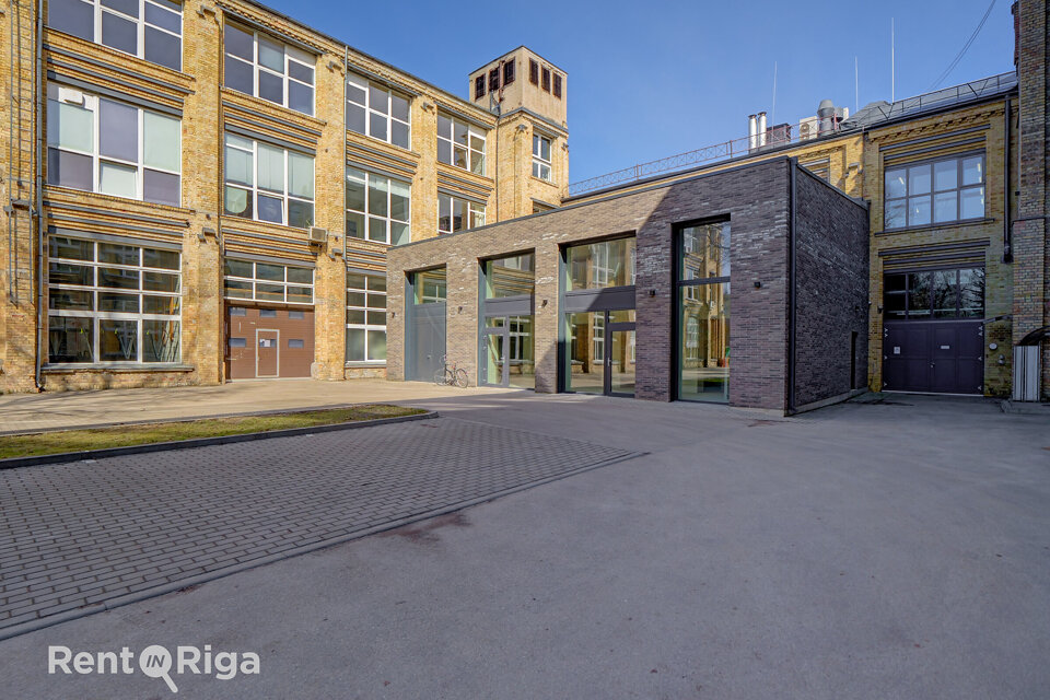 Brīvības iela 214T, Rīga