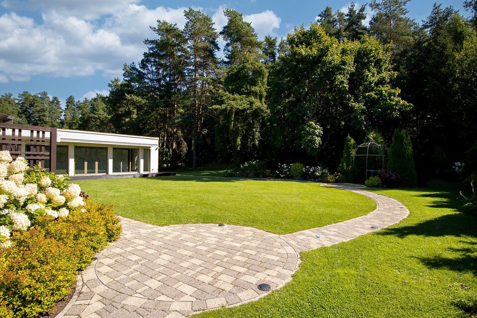 Zušu iela 23, Rīga