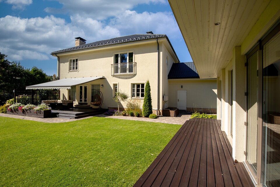 Zušu iela 23, Rīga