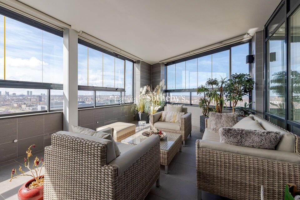 Jāņa Daliņa iela 8, Rīga