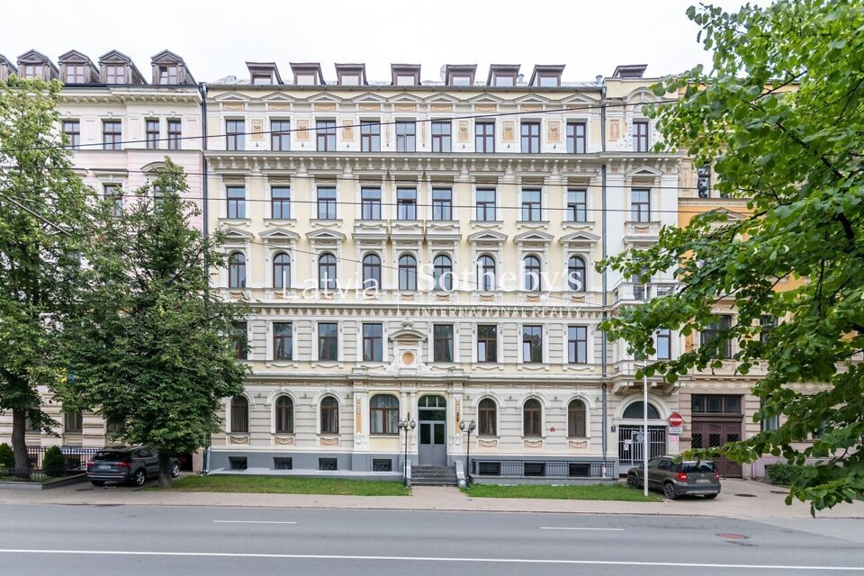 Raiņa bulvāris 3, Rīga