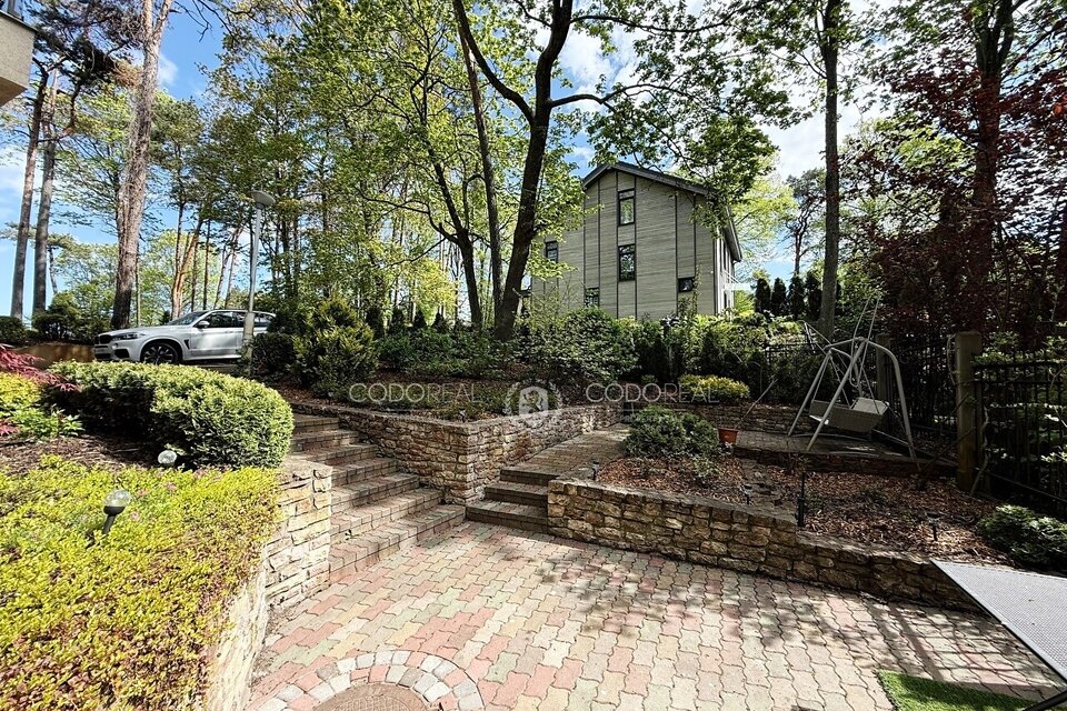 Aspazijas iela 2, Jūrmala