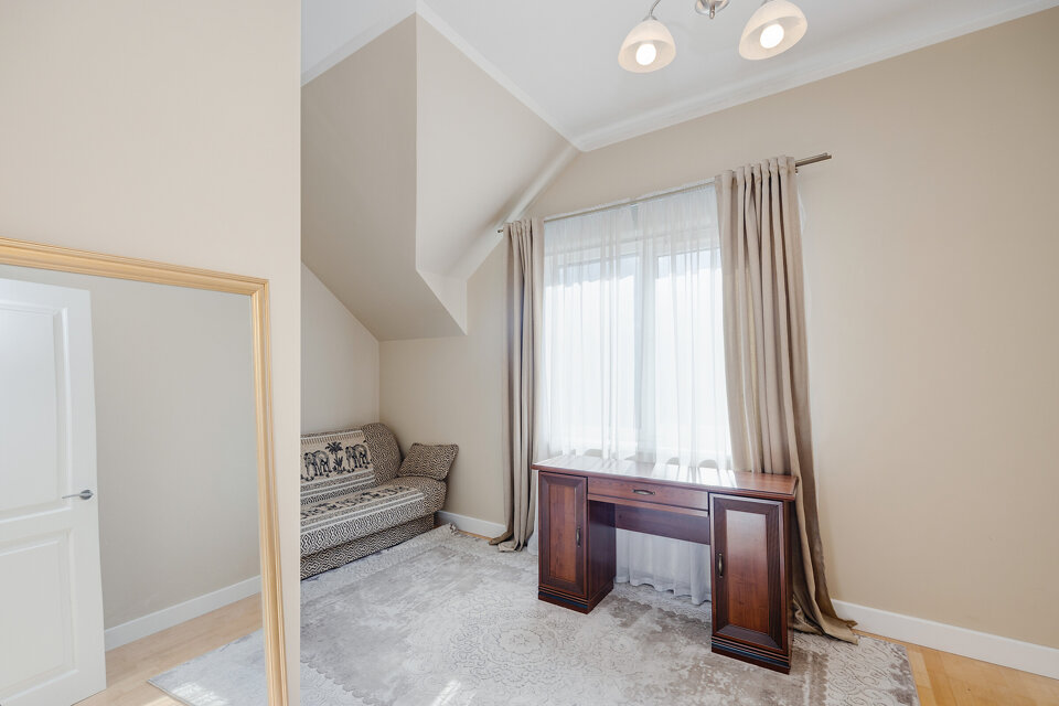 Muižas iela 24, Jūrmala