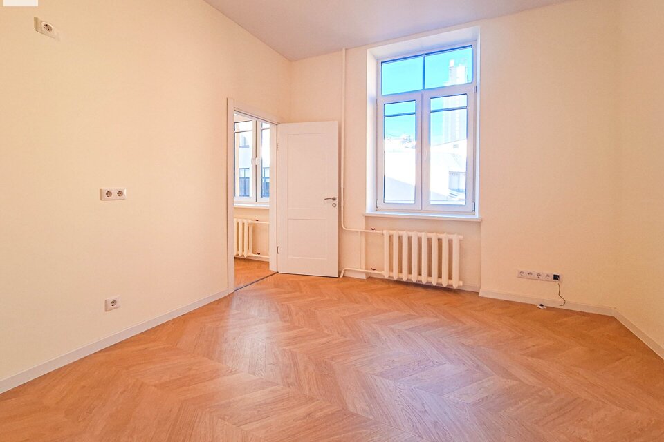 Tērbatas iela 5, Rīga