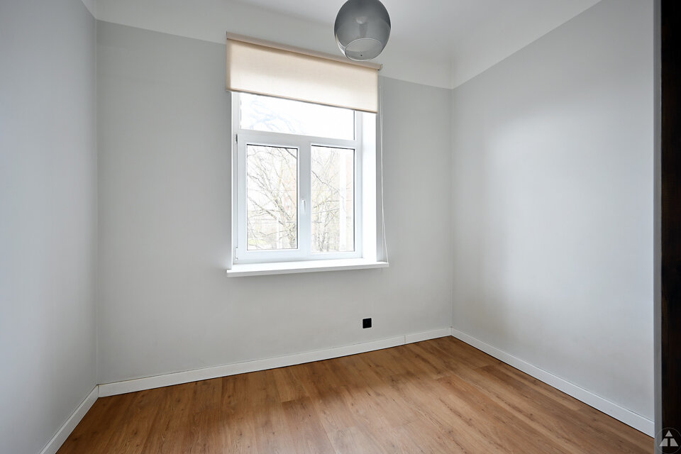 Ropažu iela 98, Rīga