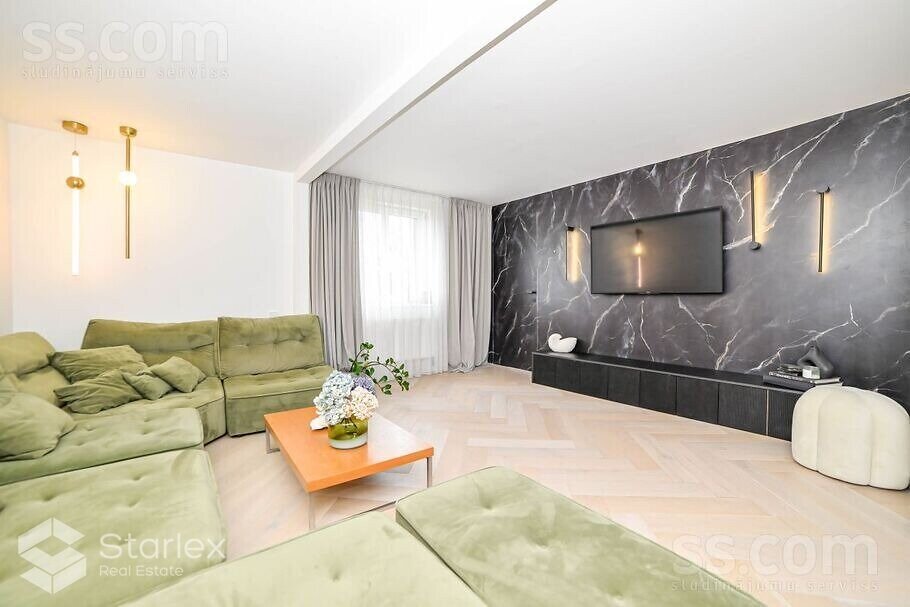 Mazā Sporta iela 11, Carnikava, Ādažu nov.