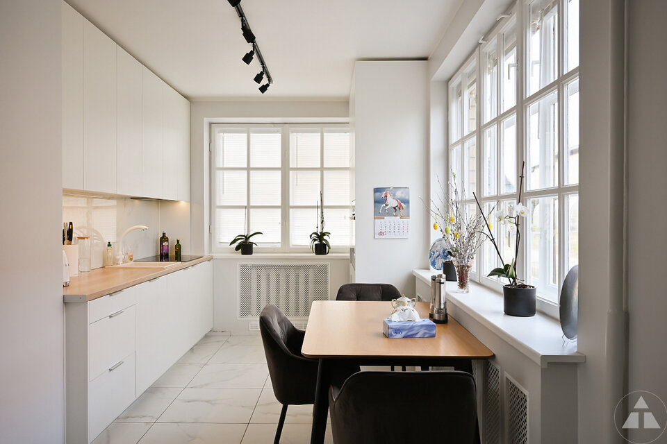 Tulpju iela 11, Rīga