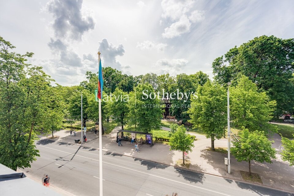 Raiņa bulvāris 3, Rīga