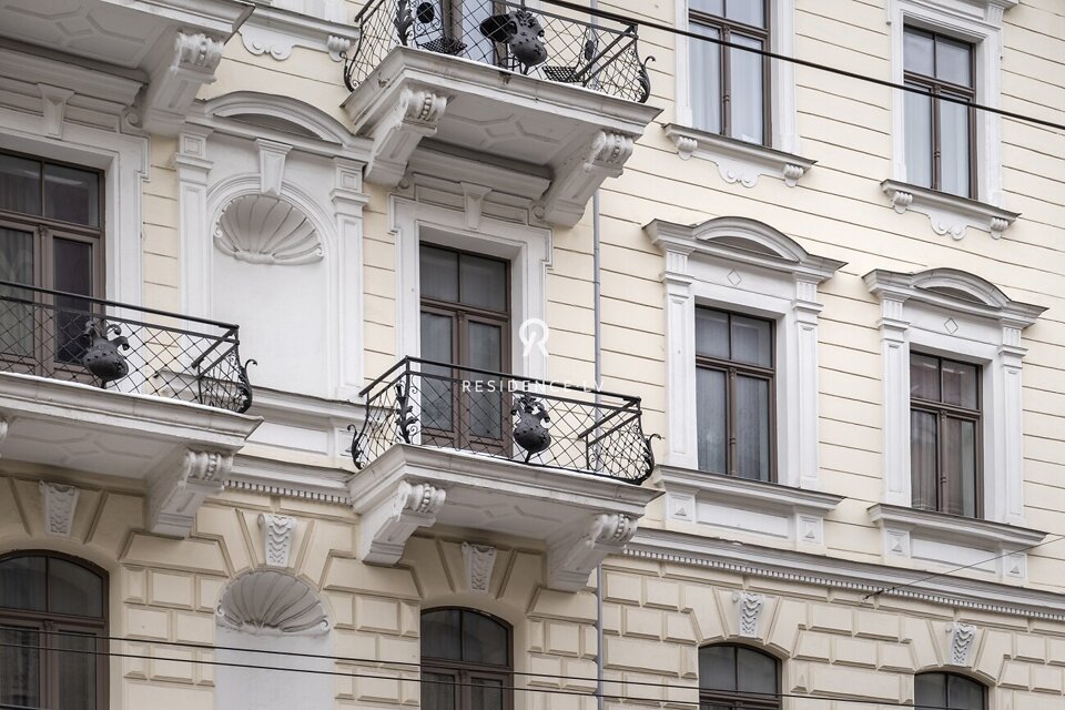 Pulkveža Brieža iela 10, Rīga