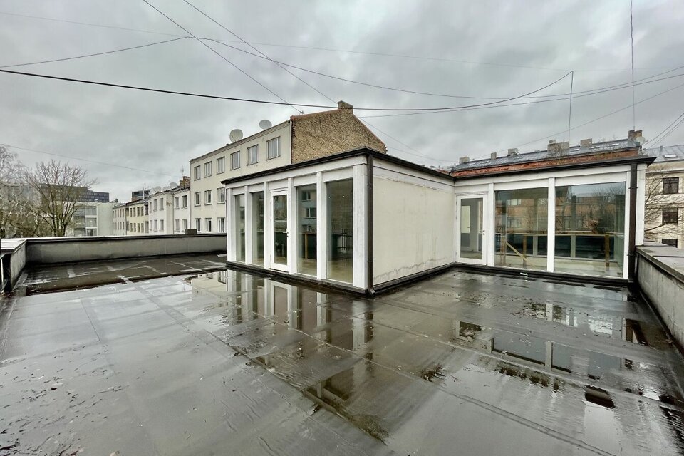 Zaubes iela 2, Rīga